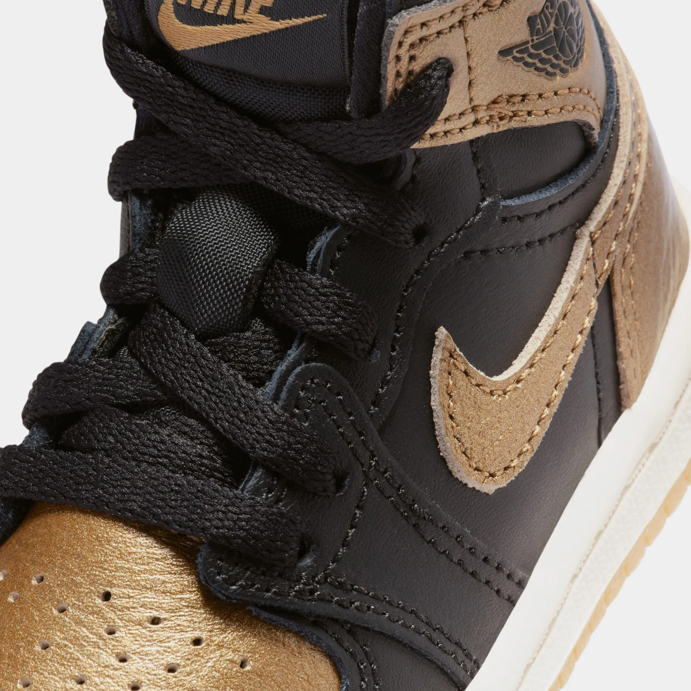 Air Jordan 1 Retro High OG Black And Gold Infant Toddler Lifestyle Shoes (Black/Metallic Gold/Sail)