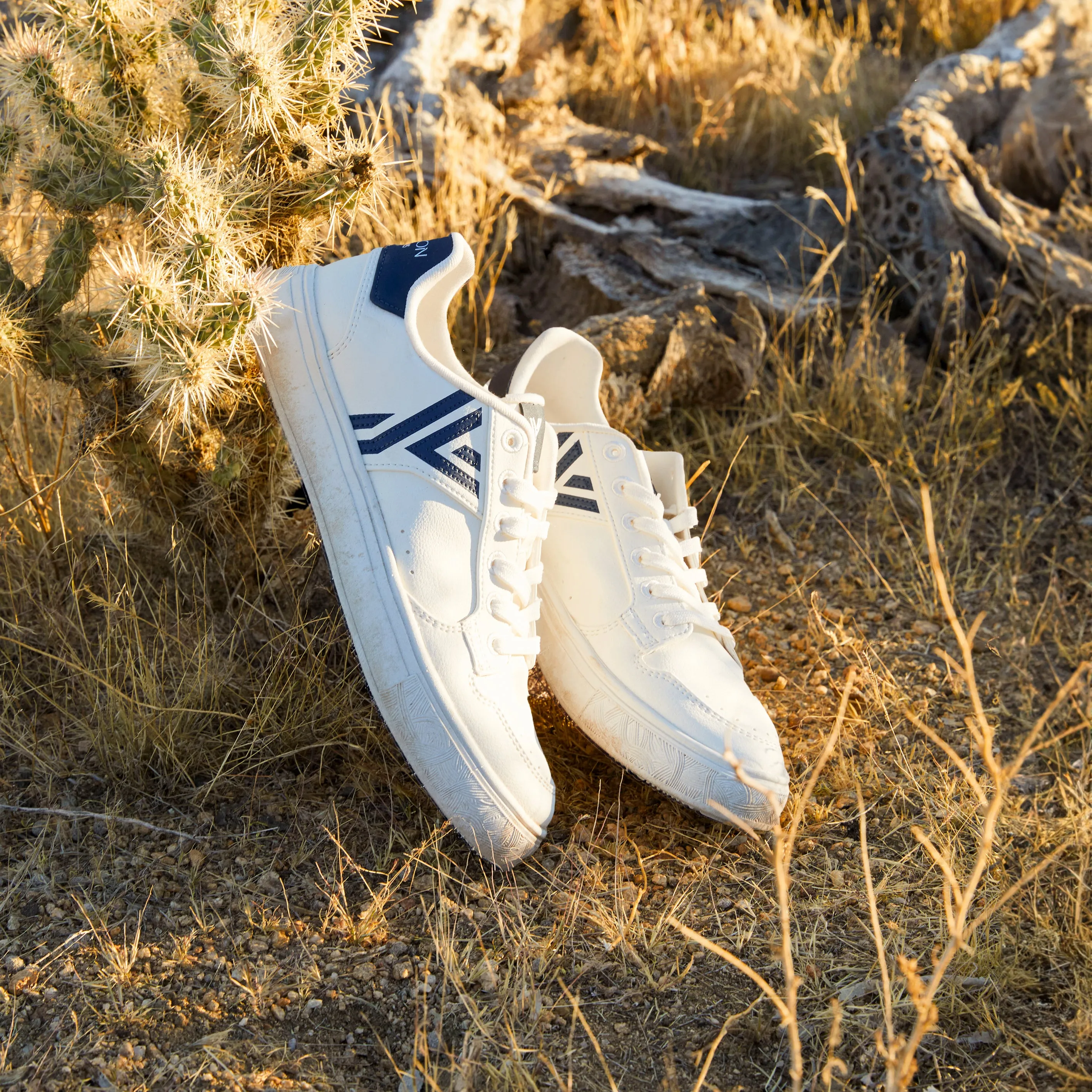 Stratus Cactus Men White / Navy / White